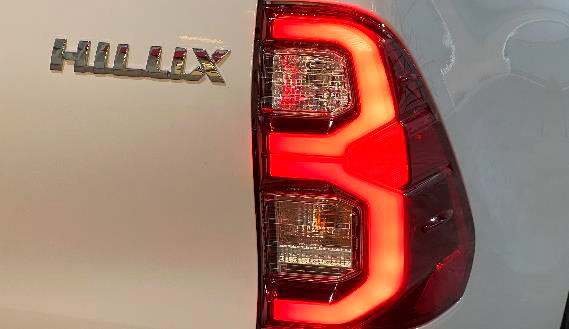 Hilux 2.7L 4×4 A/T