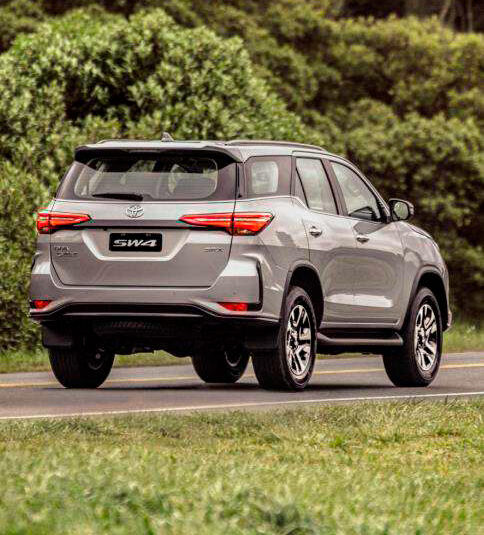Fortuner SW4 SRX AT 4X4